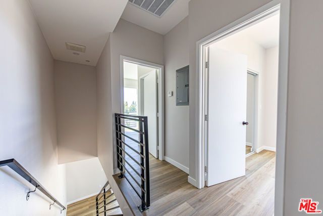 6702 Balboa Boulevard A, Van Nuys (los Angeles), CA 91406