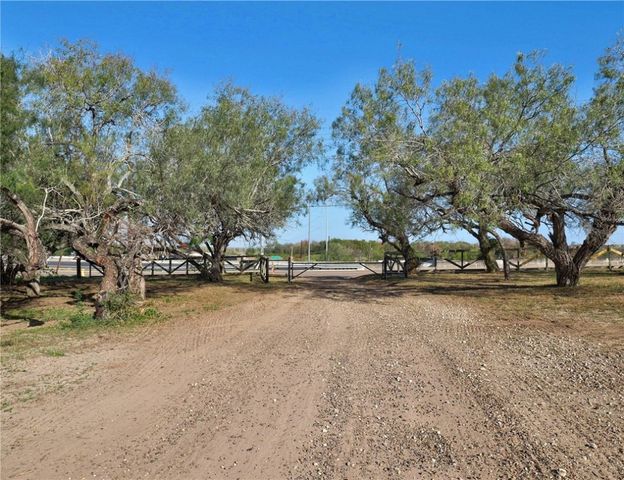 12631 Leopard St, Corpus Christi, TX 78410