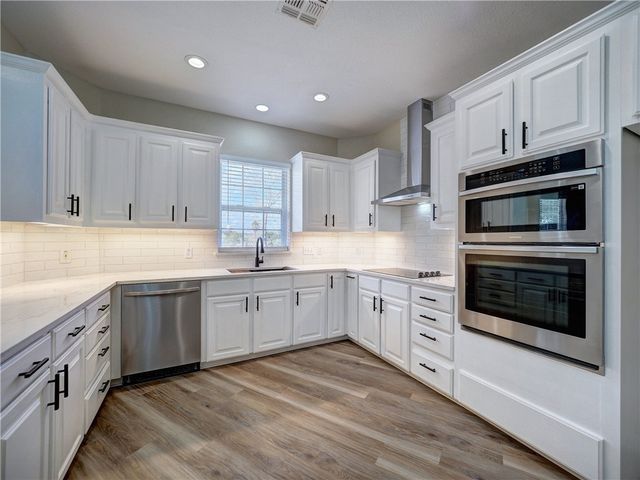 12631 Leopard St, Corpus Christi, TX 78410