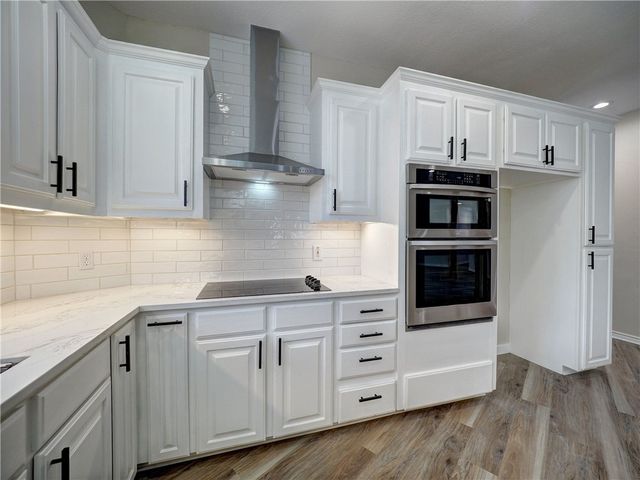 12631 Leopard St, Corpus Christi, TX 78410