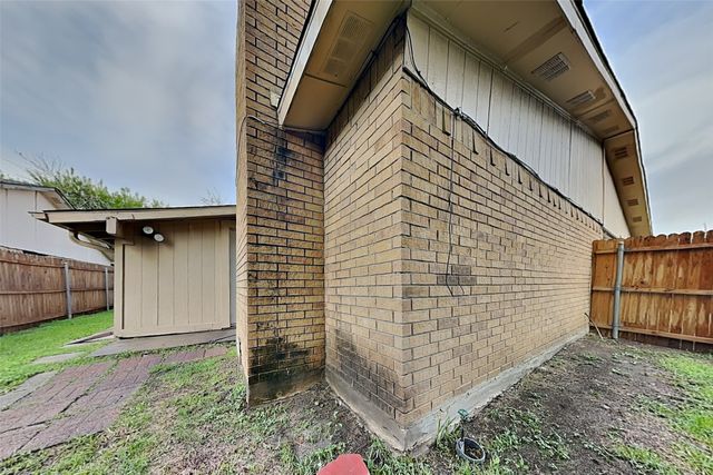 1517 Camelia Drive, Lewisville, TX 75067