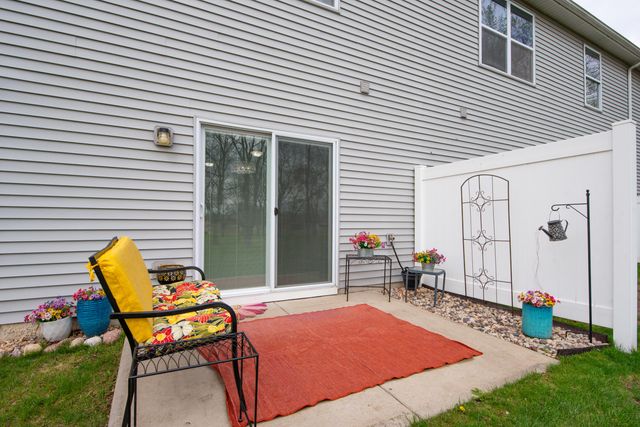 231 Sweetbriar Court, Lowell, IN 46356
