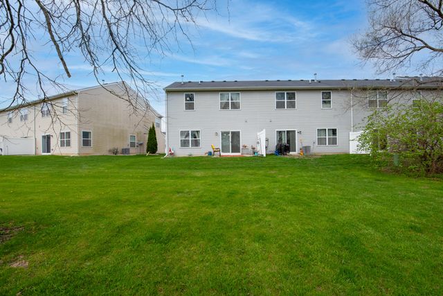 231 Sweetbriar Court, Lowell, IN 46356
