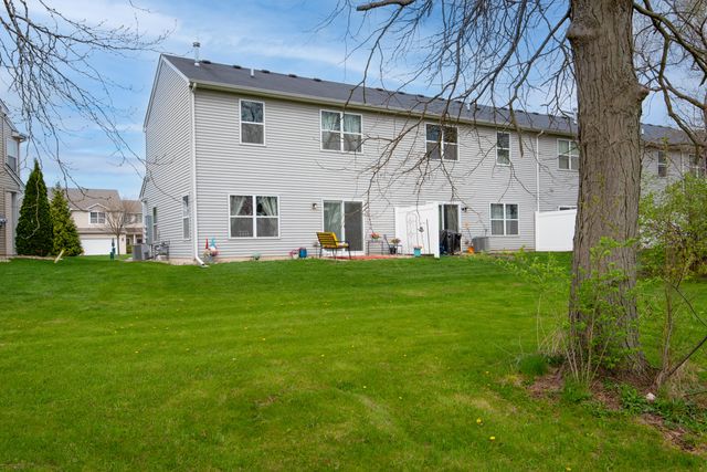 231 Sweetbriar Court, Lowell, IN 46356