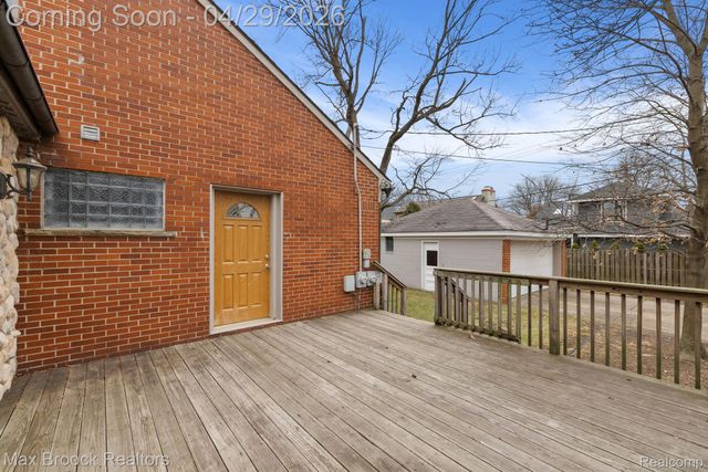 810 CHESTNUT Street, Birmingham, MI 48009