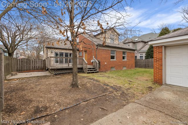 810 CHESTNUT Street, Birmingham, MI 48009