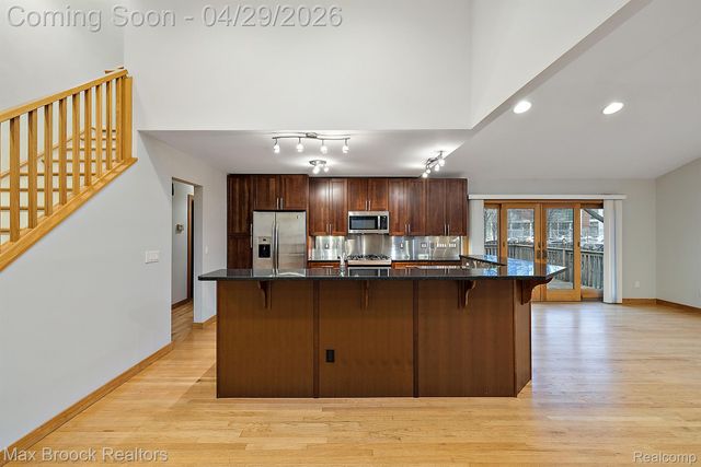 810 CHESTNUT Street, Birmingham, MI 48009