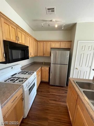 6316 BEIGE BLUFF Street 201, North Las Vegas, NV 89081