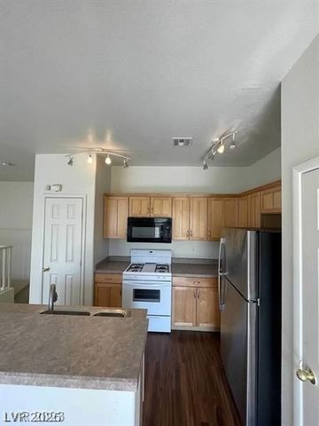 6316 BEIGE BLUFF Street 201, North Las Vegas, NV 89081