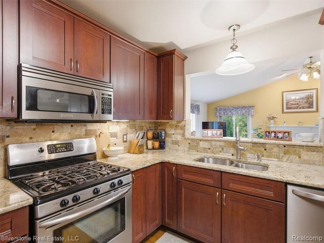 6577 Edith Court, Troy, MI 48085