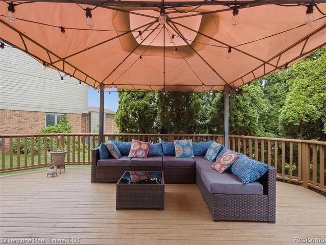 6577 Edith Court, Troy, MI 48085