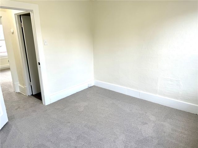 1137 Taylor Ave, New Kensington, PA 15068