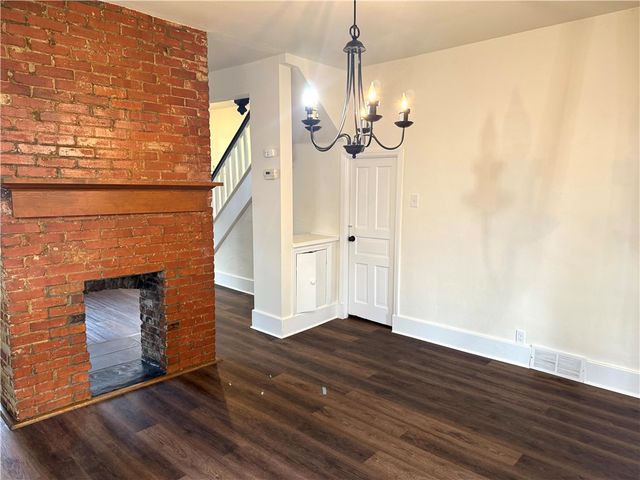 1137 Taylor Ave, New Kensington, PA 15068