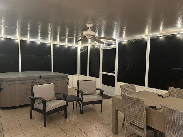 810 E 9TH AVENUE, New Smyrna Beach, FL 32169