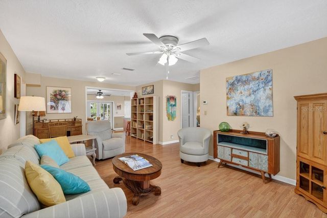 810 E 9TH AVENUE, New Smyrna Beach, FL 32169