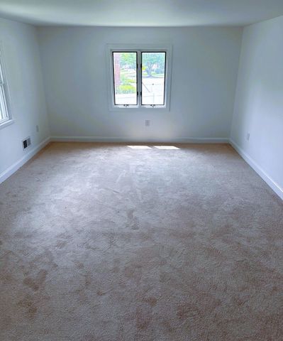 2010 WEATHERTON DR, Wilmington, DE 19810