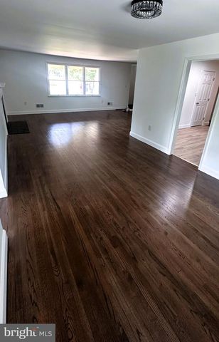 2010 WEATHERTON DR, Wilmington, DE 19810