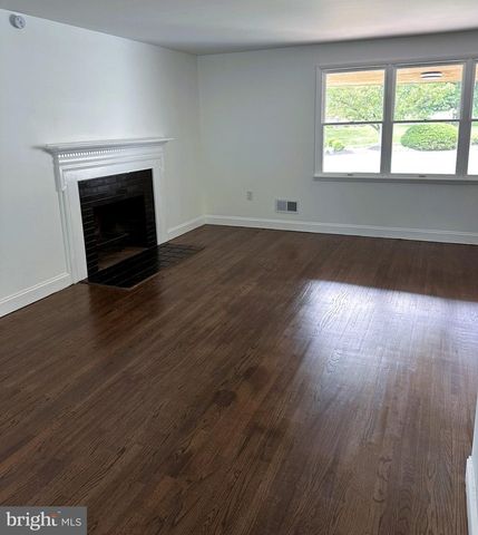 2010 WEATHERTON DR, Wilmington, DE 19810