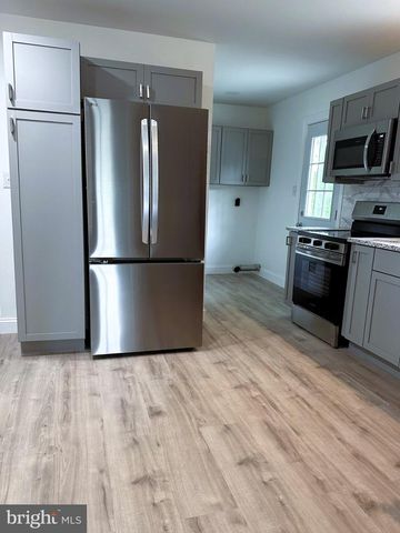 2010 WEATHERTON DR, Wilmington, DE 19810