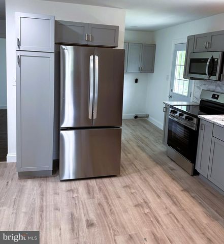 2010 WEATHERTON DR, Wilmington, DE 19810