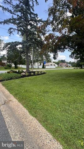 2010 WEATHERTON DR, Wilmington, DE 19810