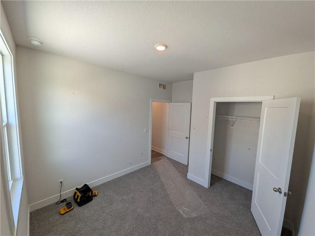 20754 W 188th Terrace, Spring Hill, KS 66083