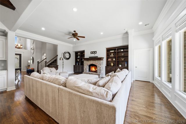 5101 W Birmingham Street, Broken Arrow, OK 74011