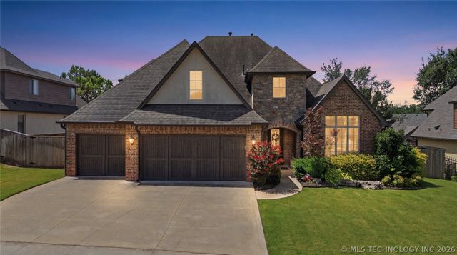 5101 W Birmingham Street, Broken Arrow, OK 74011