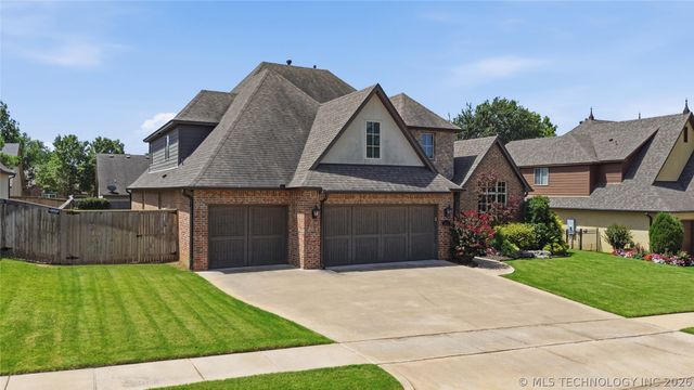 5101 W Birmingham Street, Broken Arrow, OK 74011