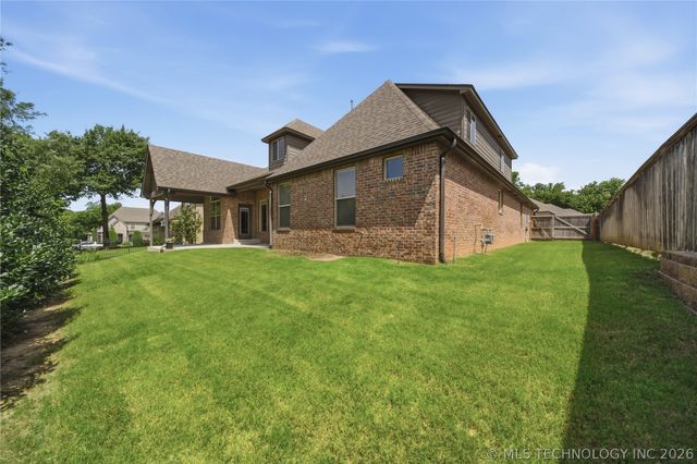 5101 W Birmingham Street, Broken Arrow, OK 74011