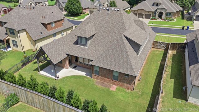5101 W Birmingham Street, Broken Arrow, OK 74011