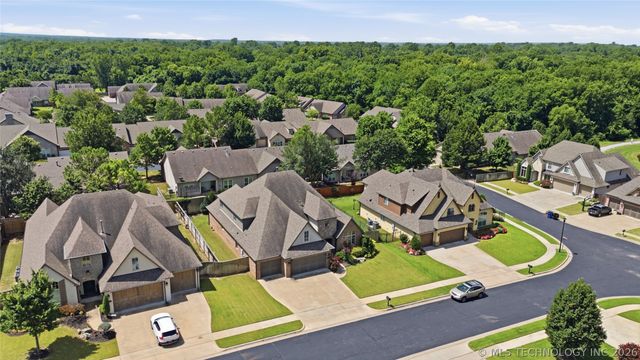 5101 W Birmingham Street, Broken Arrow, OK 74011