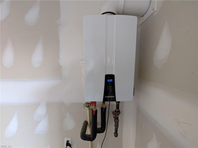 2412 Dunning ARCH, Virginia Beach, VA 23456