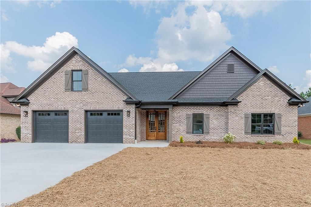 913 Mallard Landing Boulevard, Clemmons, NC 27012