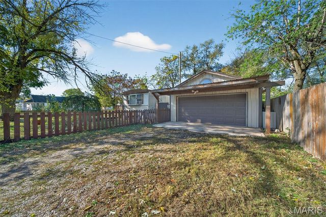 104 Pine Street, Old Monroe, MO 63369