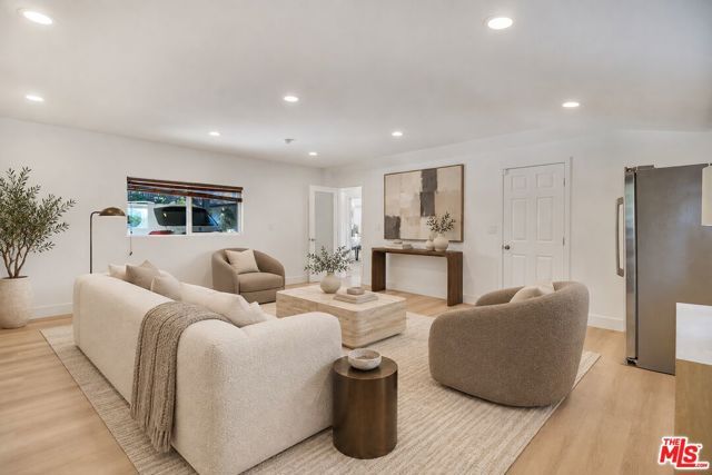16047 Meadowcrest Road, Sherman Oaks, CA 91403