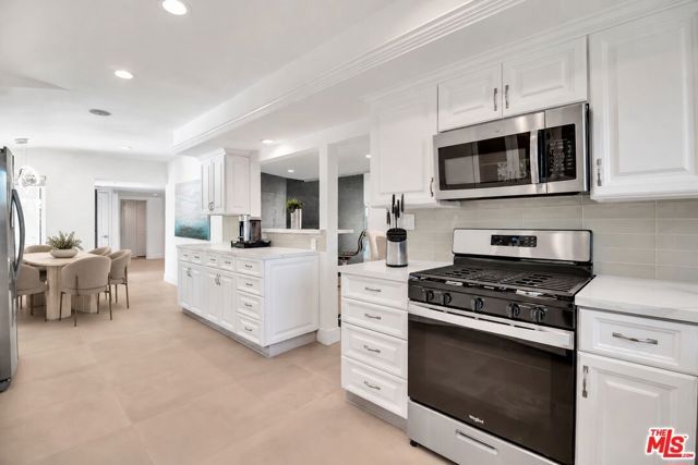 16047 Meadowcrest Road, Sherman Oaks, CA 91403