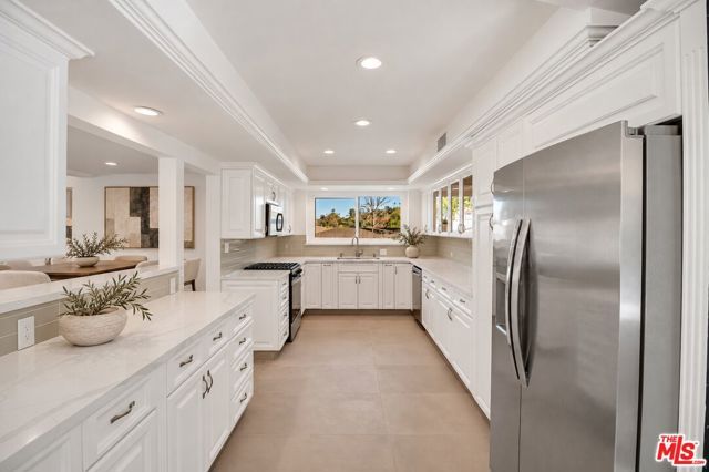 16047 Meadowcrest Road, Sherman Oaks, CA 91403