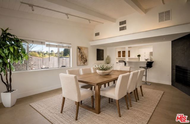 16047 Meadowcrest Road, Sherman Oaks, CA 91403