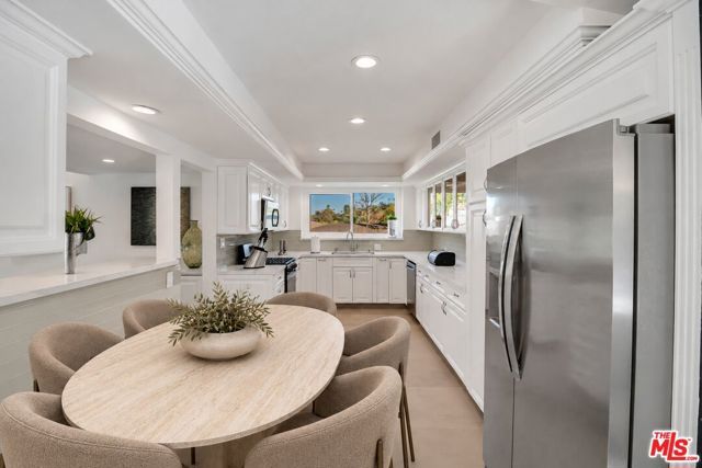 16047 Meadowcrest Road, Sherman Oaks, CA 91403