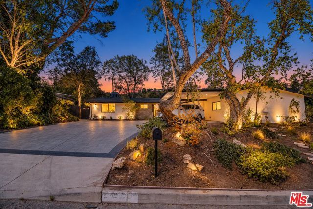 16047 Meadowcrest Road, Sherman Oaks, CA 91403