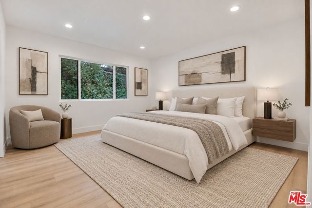 16047 Meadowcrest Road, Sherman Oaks, CA 91403