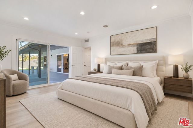 16047 Meadowcrest Road, Sherman Oaks, CA 91403