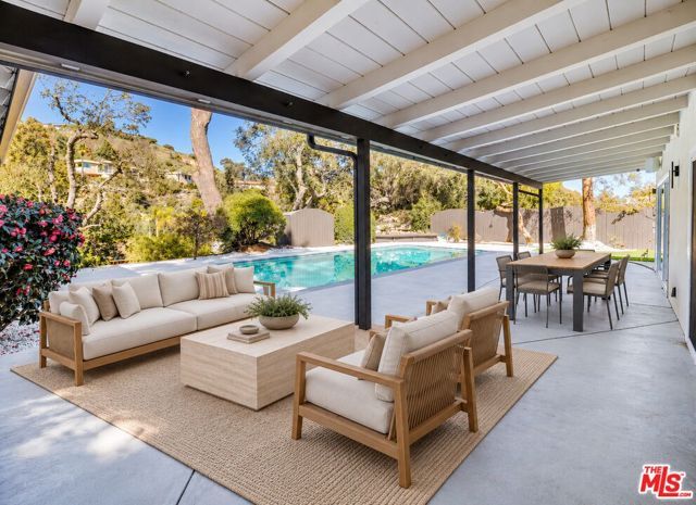 16047 Meadowcrest Road, Sherman Oaks, CA 91403