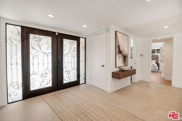 16047 Meadowcrest Road, Sherman Oaks, CA 91403