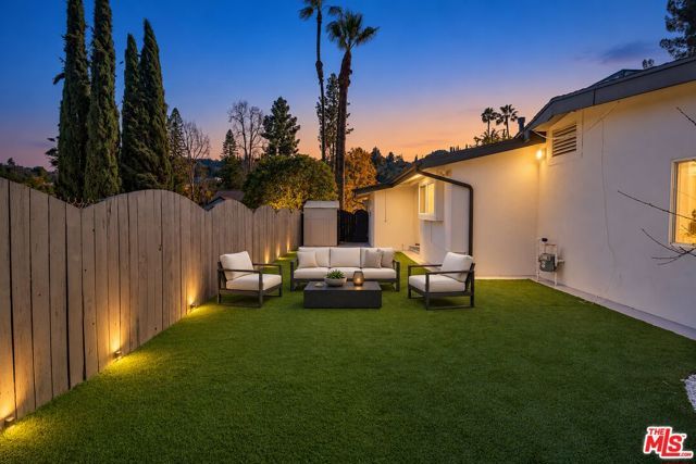 16047 Meadowcrest Road, Sherman Oaks, CA 91403