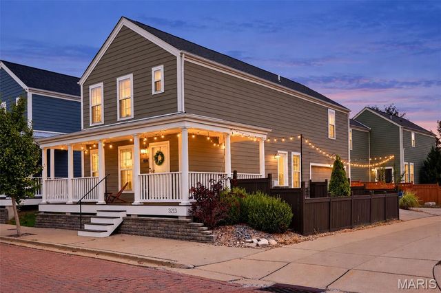 3213 Camp Street, St Charles, MO 63301