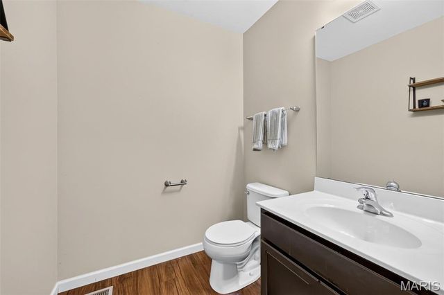 3213 Camp Street, St Charles, MO 63301