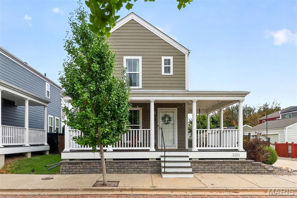 3213 Camp Street, St Charles, MO 63301