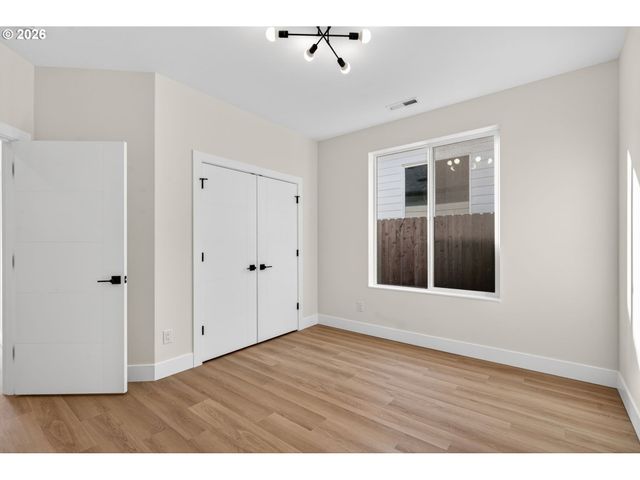 734 Se 35th St, Battle Ground, WA 98604